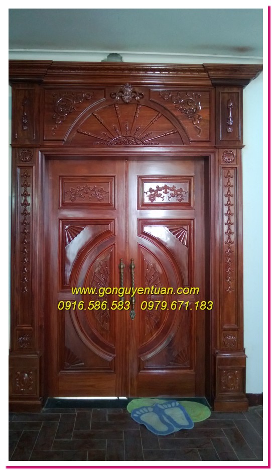 Cửa gỗ, trần gỗ cao cấp nhà anh Mạnh Đống Đa